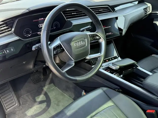Audi e-tron