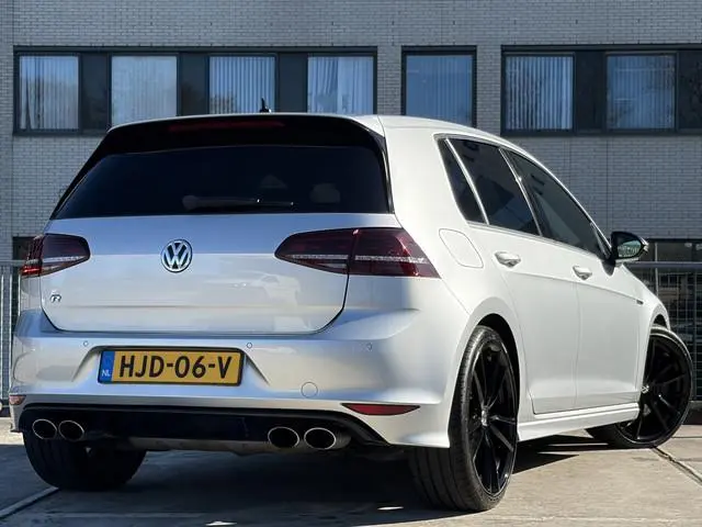 Volkswagen Golf 2.0 TSI R 4Motion DSG 300pk | Achteruitrijcamera | Bi-xenon koplampen | Cruise contr...