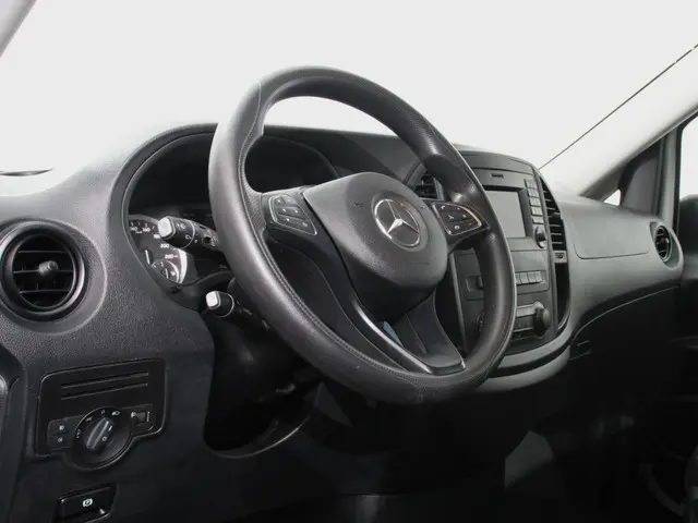 Mercedes-Benz Vito Tourer 114 CDI Automaat Pro Extra Lang incl. BTW en BPM 8 persoons Navigatie Airc...