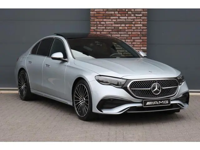 Mercedes-Benz E-klasse 220 d AMG Line | Hyperscreen | Distronic | Memory | Burmester | HUD | 3D-Disp...