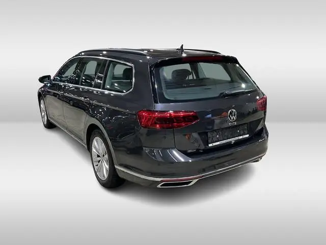 Volkswagen Passat Variant 1.4 TSI PHEV GTE Business TREKH. | LED | ADAPT. CRUISE | ECC | NAVI