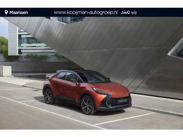 Toyota C-HR 2.0 Plug-in Hybrid 220 Active €37.395,- RIJKLAAR! Nu €2.600,- voordeel! Nu extra scherp...