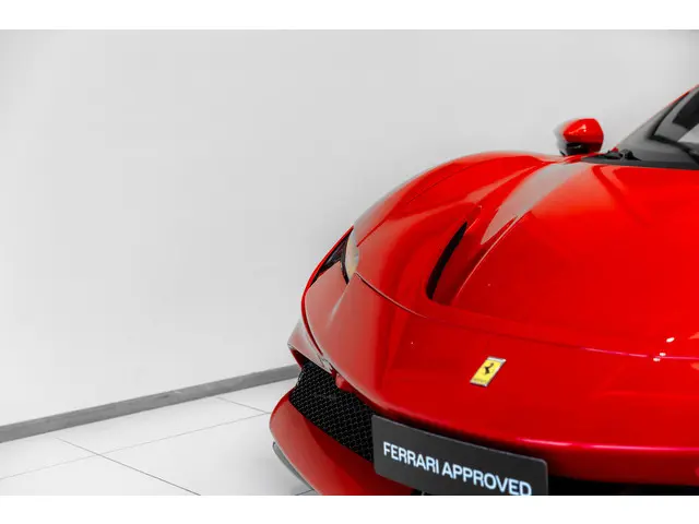 Ferrari SF90 Spider