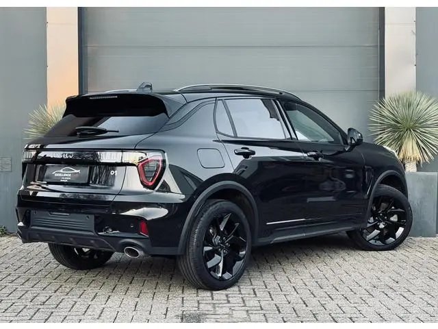 Lynk & Co 01