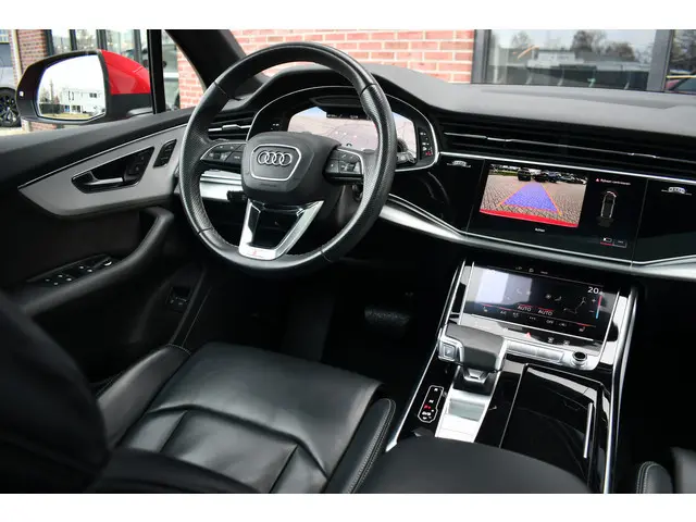 Audi Q7 55 TFSI e quattro S-Line Pano 22inch Contourzetels Luchtv