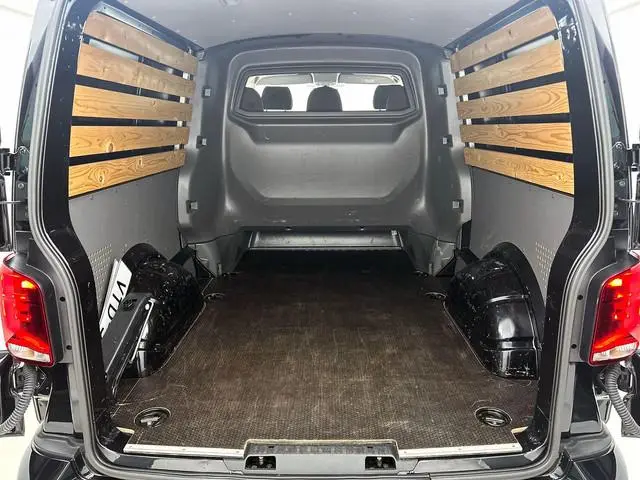 Volkswagen Transporter 2.0 TDI L2H1 Dubbele Cabine Highline Automaat Navigatie Carplay Parkeersensor...
