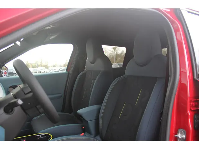 Fiat Grande Panda 1.2 110PK Hybrid ICON | 16" LICHTMETALEN VELGEN | DRAADLOZE APPLE CARPLAY/ANDROID...