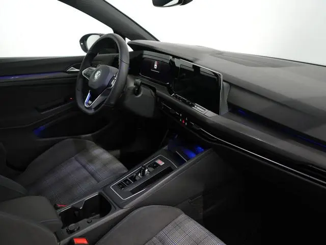 Volkswagen Golf 1.4 eHybrid GTE | HUD | IQ Matrix | Mistlampen | Winterpakket | Afneembare trekhaak...