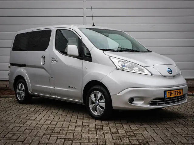 Nissan NV200