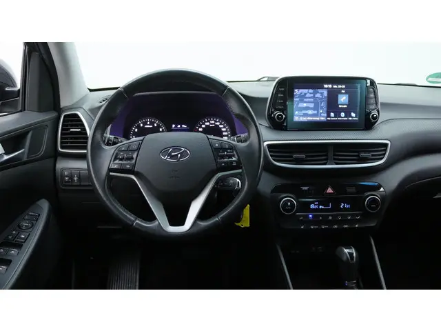 Hyundai Tucson 1.6 T-GDI Comfort | Trekhaak | All Seasons | Stoelverwarming |