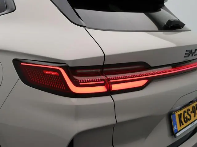 BYD SEAL U
