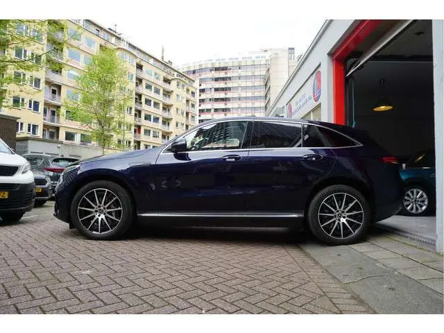 Mercedes-Benz EQC 400 4MATIC AMG Line Premium Plus * BURMESTER * ADAPTIVE * Lane departure stuurcorrectie * Panoramadak * Sfeerverlichting * Vollederen interieur * Apple Carplay * Matrix LED * Junge Sterne 3/2029