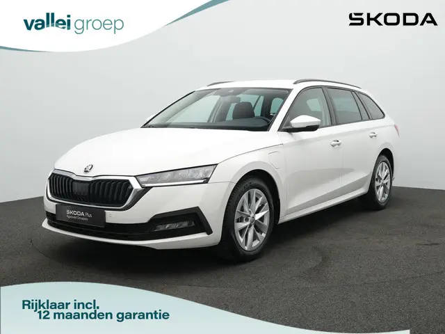 Skoda Octavia Combi 1.4 TSI iV 204 pk PHEV Ambition | Parkeersensoren voor/achter | Carplay | Drivin...