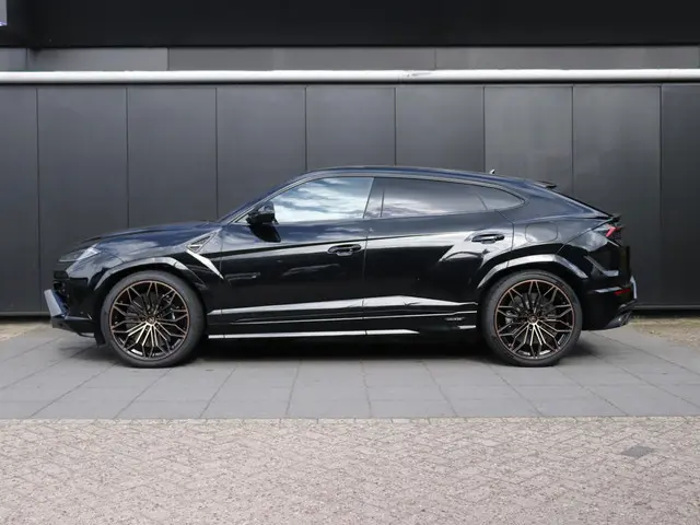 Lamborghini Urus 4.0 V8 Hybrid SE | DIREKT LEVERBAAR !!! | LEDER | PANO-DAK | B&O | SOFT-CLOSE | MAS...