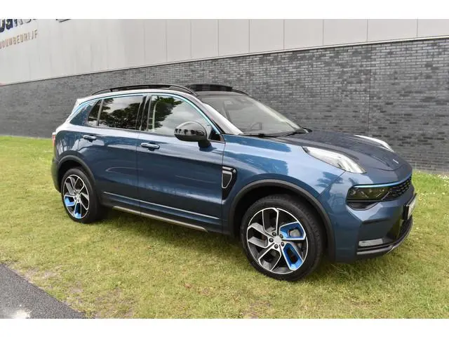 Lynk & Co 01