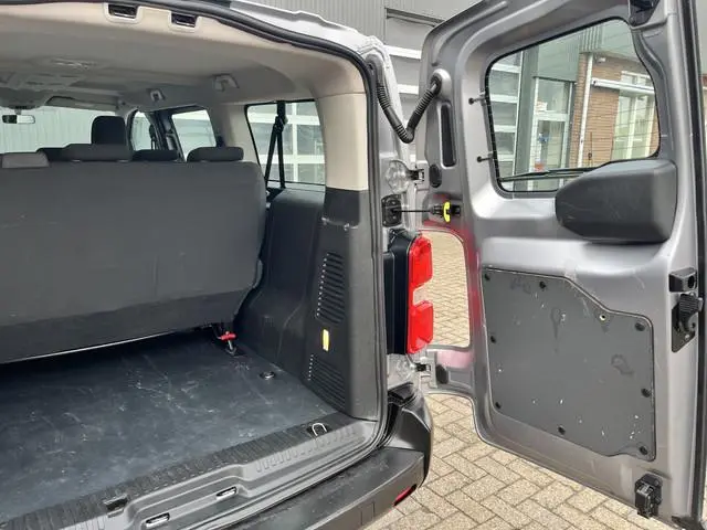 Peugeot Traveller