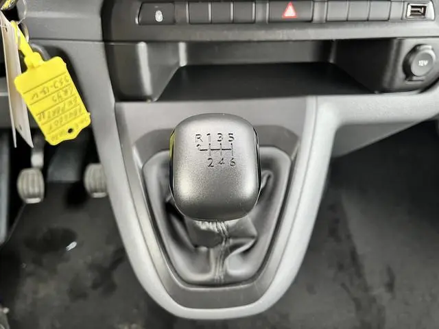 Peugeot Traveller