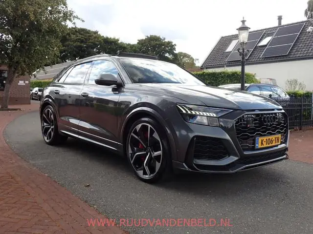 Audi RSQ8