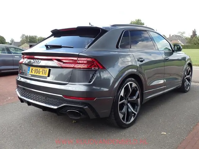 Audi RSQ8