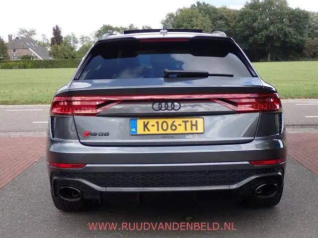 Audi RSQ8