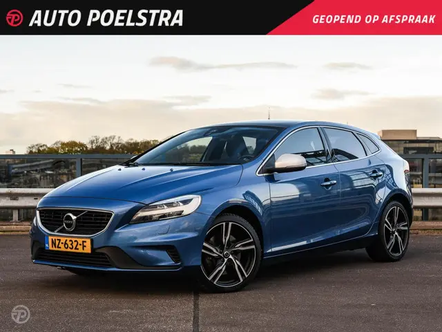 Volvo V40 2.0 D3 150 PK Business Sport R-Design Panoramadak Harman Kardon LED Standkachel Trekhaak Stoelverwarming 18"