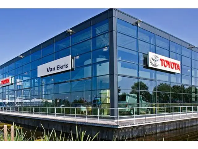 Toyota RAV4 2.5 Hybrid AWD Style, Trekhaak, Bearlock, Panoramisch schuif/kanteldak Alarm Klasse 3!