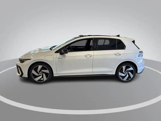 Volkswagen Golf 1.5 272pk DSG eHybrid GTE · Panoramadak · Wegklapbare Trekhaak · Stoel ventilatie ·...