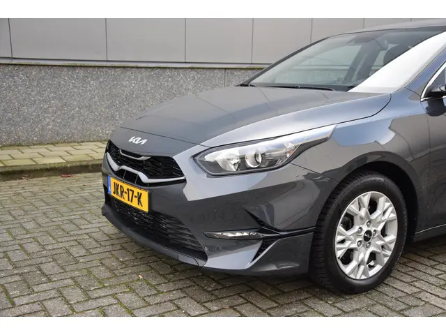 Kia Ceed 1.0 T-GDi DynamicPlusLine | KIA-garantie | Lederen bekleding | Volledig onderhouden |