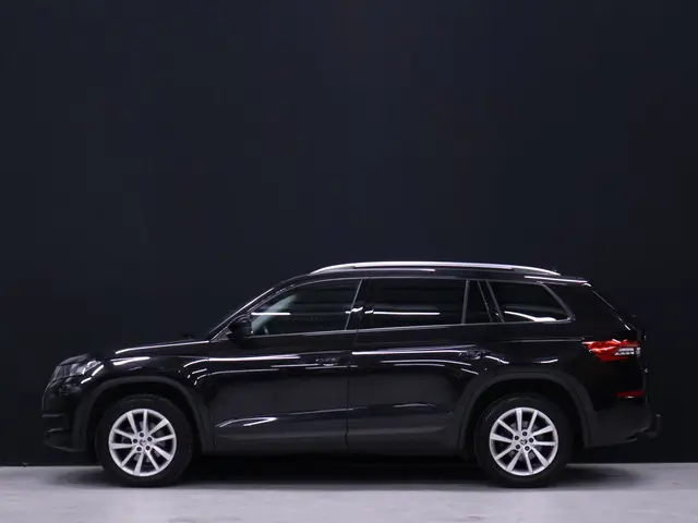 ŠKODA Kodiaq 1.5 TSI Sport [STOELVERWARMING, CAMERA, TREKHAAK, APPLE CARPLAY, AUTOMATISCHE VERLICHTI...