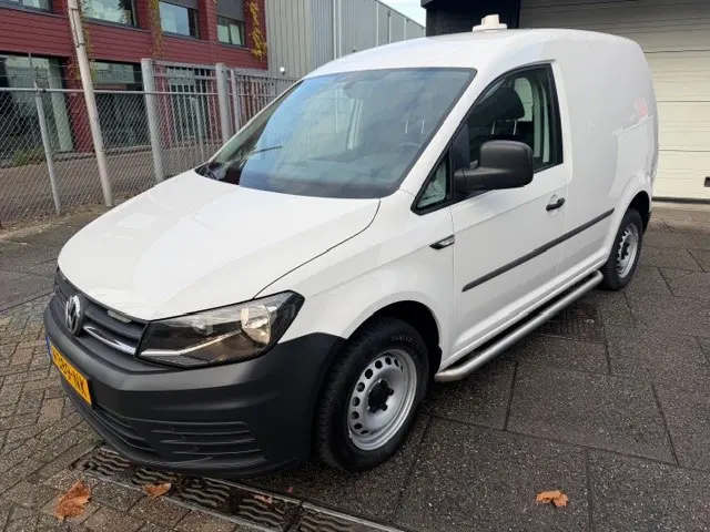 Volkswagen Caddy 1.4 TGI L1H1 EcoFuel Trendline AIRCO I MULTIMEDIA I TREKHAAK I SIDEBARS I 1e EIGENAAR I RIJDEN OP GROEN GAS = CO2 NEUTRAAL I COMPLETE ONDERHOUDSHISTORIE