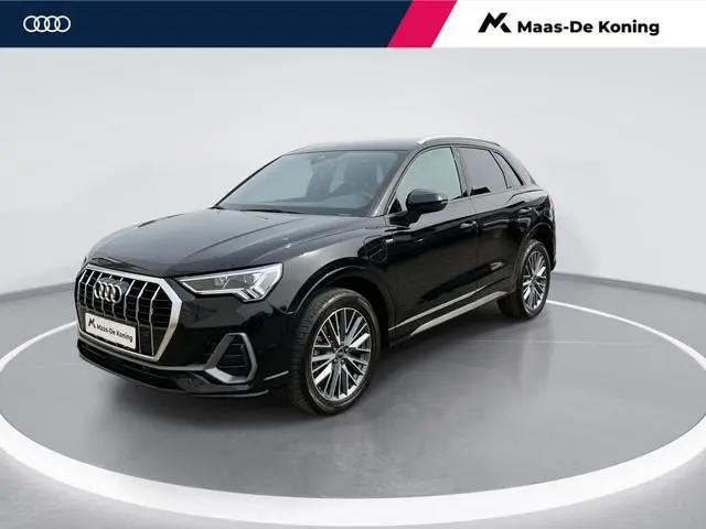 Audi Q3 45TFSIe 245PK S Line · Camera · Navigatie · Apple/Android Car Play · Dodehoeksensor · Drive...