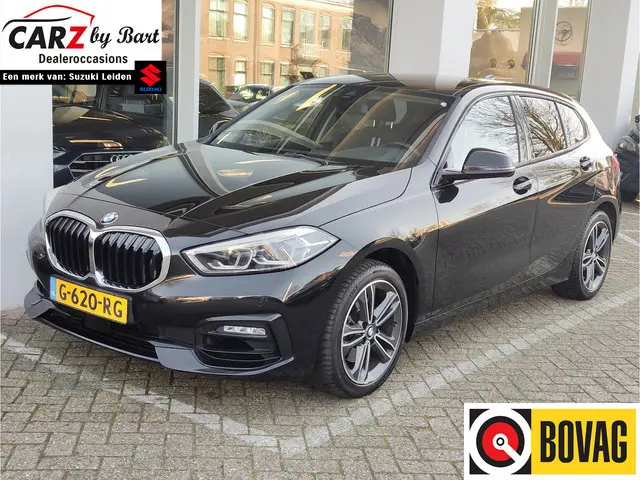 BMW 1-serie 118i EXECUTIVE EDITION AUT. Sport Line | Privacy Glass | Navi | LED