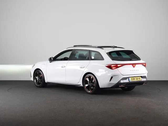 CUPRA Leon Sportstourer 1.5 TSI e-Hybrid Business 204PK | Panoramadak | Sennheiser | 19 Inch | Achte...