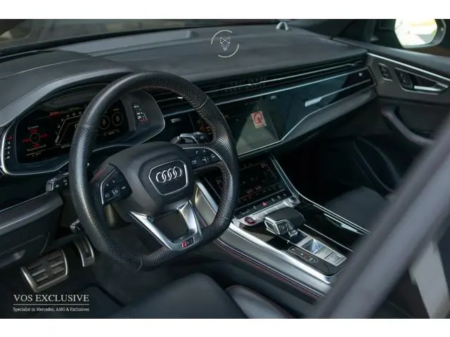 Audi RSQ8