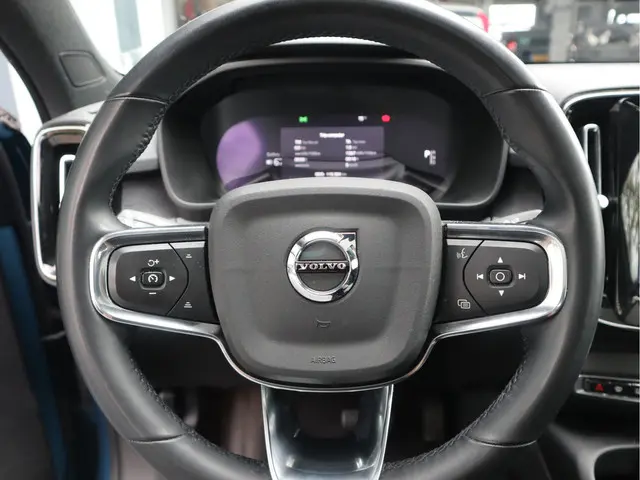Volvo C40