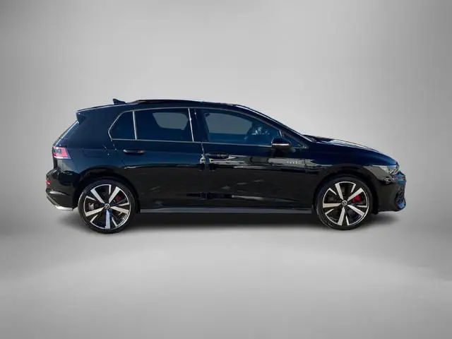 Volkswagen Golf 1.5eHybrid 200kW/272PK Black Style GTE · Panoramadak · Leder · Trekhaak · Camera · G...