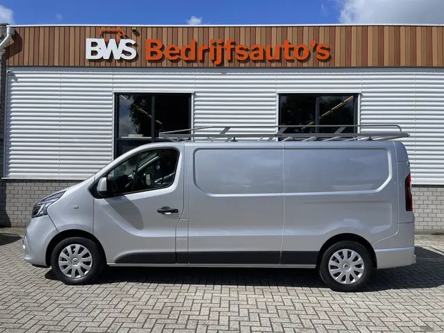 Renault Trafic 2.0 dCi 120pk T29 L2H1 Work Edition / euro 6 / bpm vrij / vaste prijs rijklaar € 20.9...