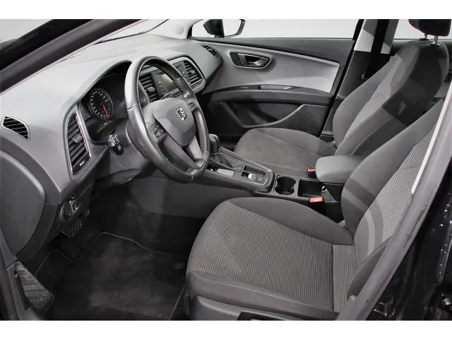 SEAT Leon ST 1.5 TSI 150pk DSG Style Climate Control Cruise control Verwarmde voorstoelen Lichtmetal...