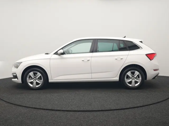 ŠKODA Scala 1.5 TSI Sport Business Automaat 150pk | Trekhaak | Stoelverwarming | Cruise Control | Cl...