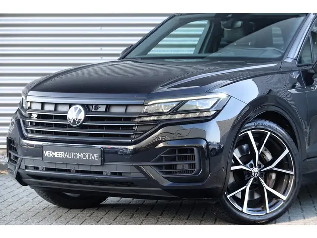 Volkswagen TOUAREG 3.0 Tsi 4MOTION R | Pano | Nachtzicht | Trekhaak | Massage | Ventilatie | HUD | A...
