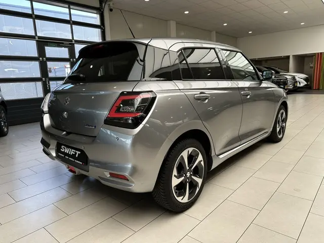 Suzuki Swift 1.2 Style Smart Hybride [ 10JAAR GARANTIE I CARPLAY | ACC