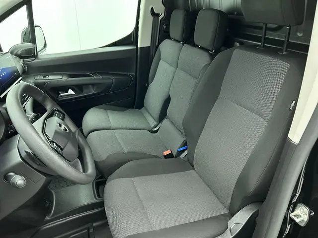 Opel Combo 1.5 BlueHDi 130 S&S L2 Automaat Apple Carplay / Android Auto Navigatie Trekhaak Airco Camera Cruise Control Parkeersensoren V+A DAB