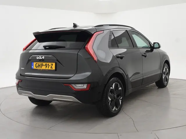 Kia Niro EV EXECUTIVE 64.8 kWh *5.677 KM* + LEDER | STOELVENTILATIE | HEAD-UP | HARMAN/KARDON | STOE...