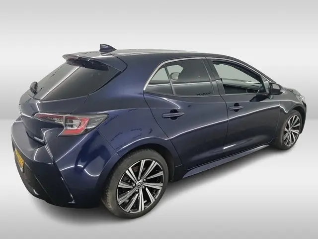 Toyota Corolla 1.8 Hybrid Dynamic 1e-Eig. & Keurig-Onderh. BOVAG-Garantie.