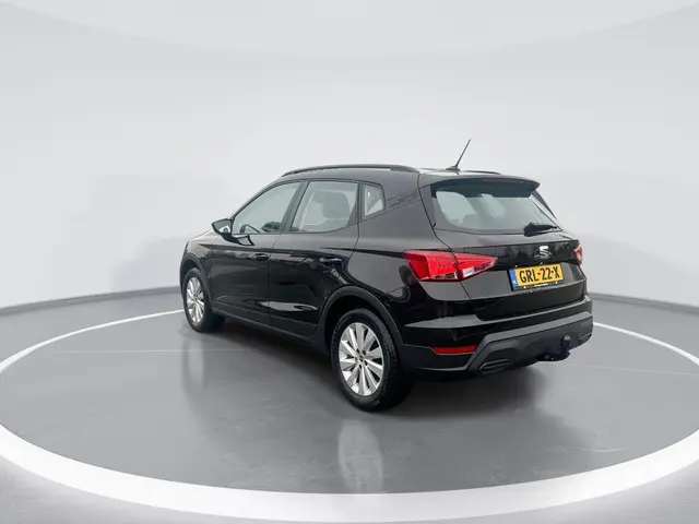 SEAT Arona 1.0 95pk EcoTSI Reference · Apple/Android Car Play · Trekhaak · P-Sensoren · Cruise Contr...