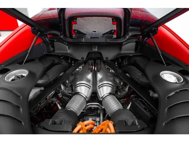 Ferrari 296