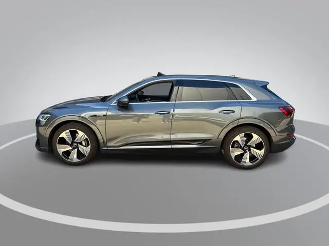 Audi e-tron 55 408pk Quattro S edition 95 kWh · SOH 95,6% · Panoramadak · 360 Camera · B&O Audio · S...