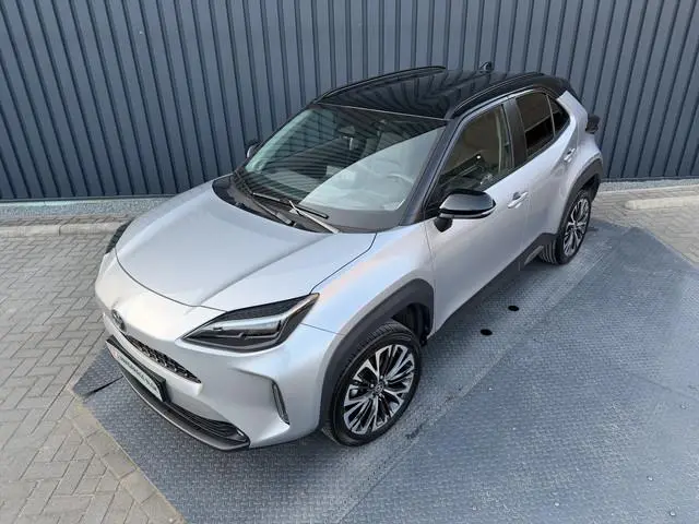 Toyota Yaris Cross 1.5 Hybrid 130 Executive / Bi tone | PREMIUM PACK!!  | Rijklaar!!