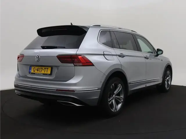 Volkswagen Tiguan Allspace 1.5 TSI Highline Business R 7p. | Pano | VC | Keyless | Winterpakket | Na...