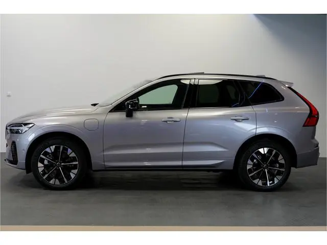 Volvo XC60 2.0 T8 AWD 335kW/456pk Aut8 Plug-in hybrid Plus Dark HARMAN/KARDON + PANORAMADAK + 360 CA...